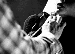 chipped-red-nail-polish:   ♦