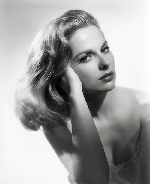 Martha Hyerhttps://Painted-Face.com/