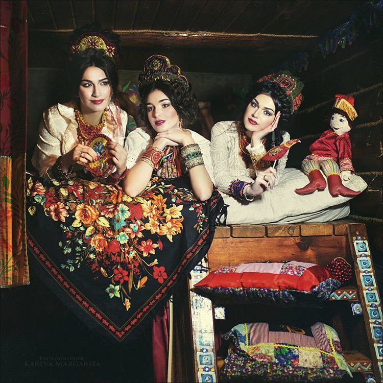 toastyhat: notimpossiblejustabitunlikely:  ohsoromanov:     Margarita Kareva bringing