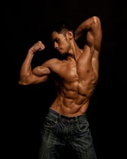 grabyourankles:  Jordan Yeoh 