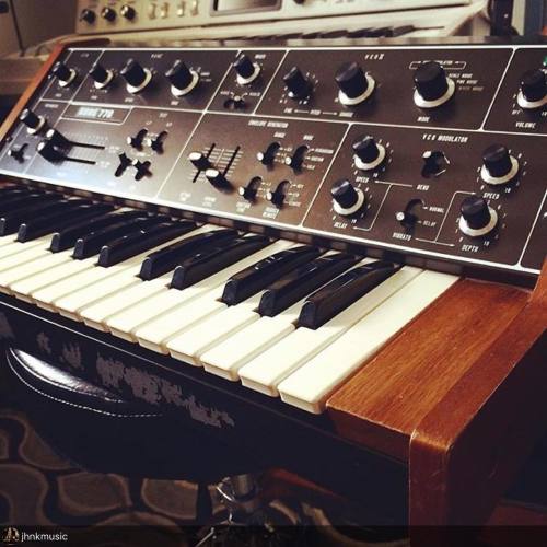 qtzmusic:  by @jhnkmusic “Filter….ring mod…audio in…soon to have socket upgrades #korg #1976 #synth #ringmod” #synthporn #analogsynth #korg770 #синтезатор #🎛