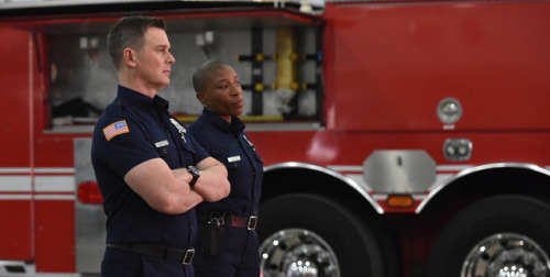 9-1-1:  &ldquo;Let Go” episodic photos