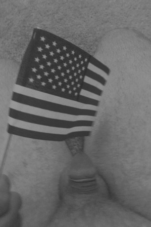 tallbodsmallrod:Old Glory Here’s a post of me from my other blog.