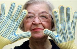  Stephanie Kwolek, the inventor of Kevlar,