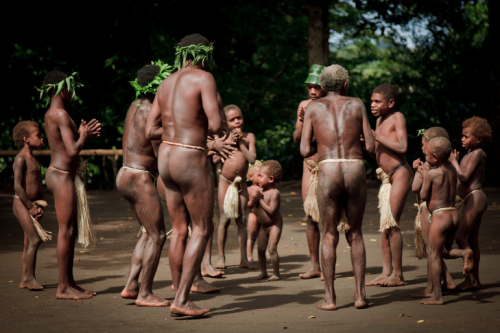 nubbsgalore:  vanuatu, an archipelago nation made up of 83 islands in the south west pacific, was populated some 2500 years ago by melanesian navigators.  the yakel, seen in their kastom (village) on the vanuatu island of tanna, refuse any modern methods