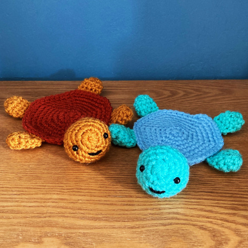 ericacrochets:Turtle Coasters by Willow DesignsFree Crochet Pattern Here