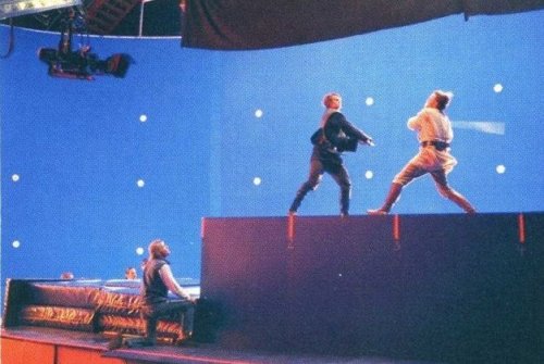 gffa:So this is my favorite series of prequels BTS pics, that bitch was empty and got yeeted the hel