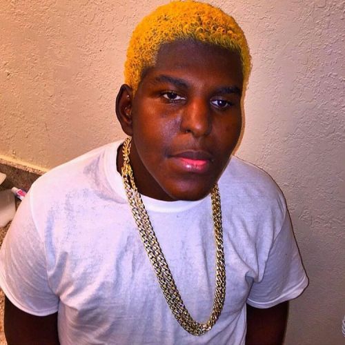 Nigga look like if sisquo and gary coleman had a baby lol