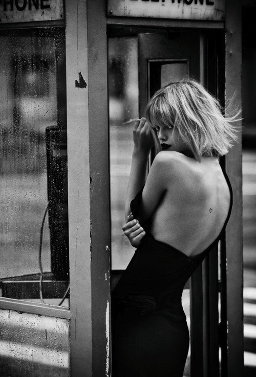 forthosewhocravefashion:  &ldquo;Essayages&quot; Jennifer Pughfor L’Officiel