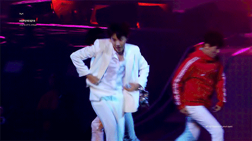 cutelittleyoongi: King owning the place