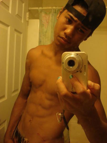 yungdisaster:  Hawaiian boy exposed 