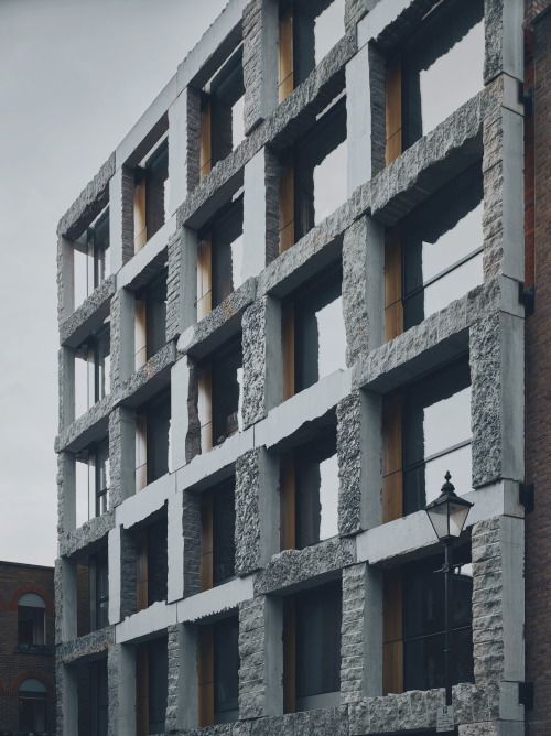 15 Clerkenwell Close GROUPWORK / Amin Taha Architects