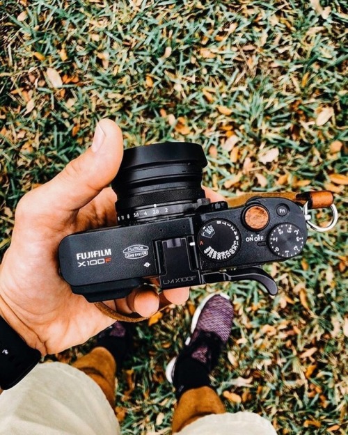 Everyday carry for @timamirzadeh, doing his thing with the x100f outfitted with a nicely aged dark a