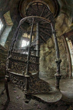 steampunktendencies:Stairway in an abandoned Palace in Poland…