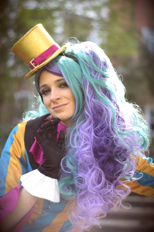 vantasticmess: vantasticphotos: Lady Ava as Madeline Hatter (Ever After High) when i saw Cat in this