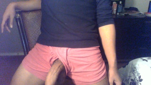 nakedmoan:  submission by http://irr3gularpeach.tumblr.com/ 
