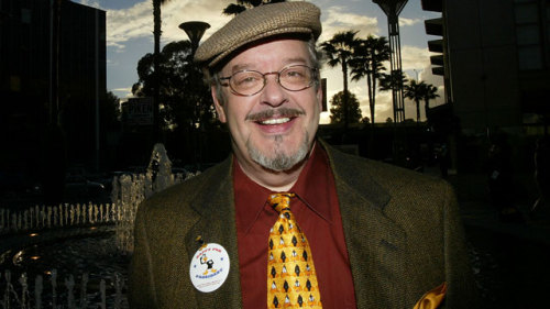 eyzmaster:  grimphantom2:  as-warm-as-choco:   R.I.P. Joe Alaskey (1952-2016)… The voice of Bugs Bunny &  Daffy Duck passed away yesterday of cancer. He was also the voice of   Duck Dodgers,  Tweety, Sylvester, Marvin the Martian, K-9, Droopy