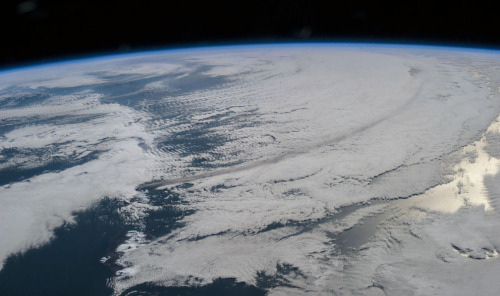 bobbycaputo:  The International Space Station: Expedition 36  Last May, the astronauts aboard the International Space Station (ISS) started Expedition 36, beginning a 166-day mission conducting experiments in microgravity while orbiting the Earth more