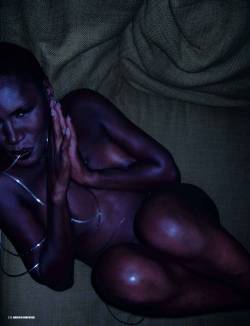 carangi:  Grace Jones by Chris Cunningham