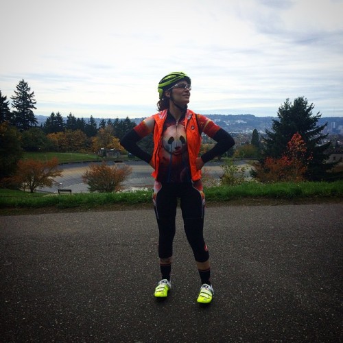 laatsteronde: Hill repeats with Melissa. NO idea what I was talking about… #cycling (at Mount Tabor)