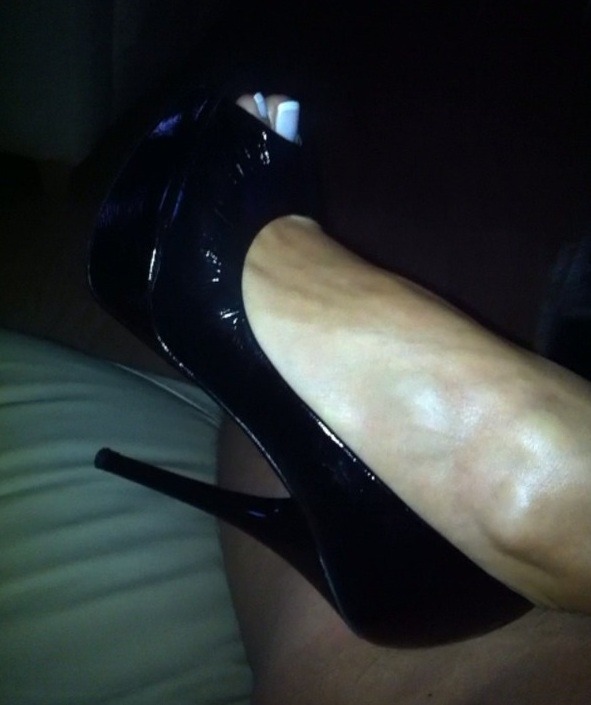 hot-mom-adventures:  I was asked to post some more of my feet!!!! With cum on them…..
