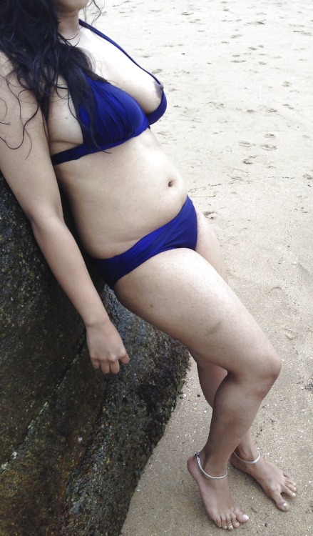 delhiswap: sudhakar7u: samethan7: Pics at Goa Beach Awesome We r in Goa 21 to 28nov inbox us for fun