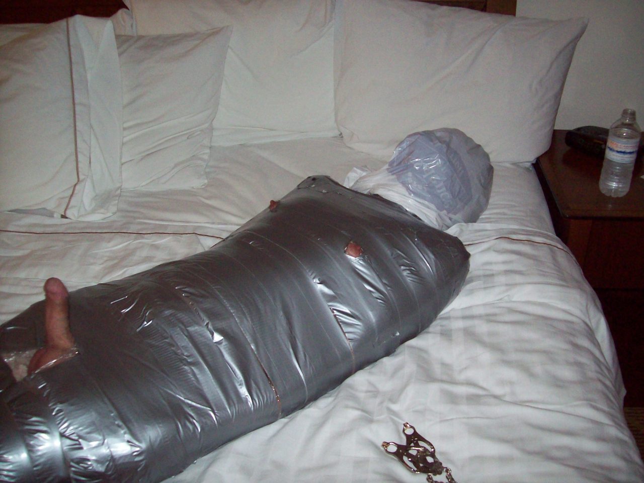 gaybdsmbreathcontrol:  Bagged, saran, mummified and electro 