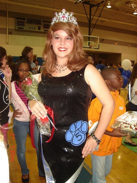 larease77:  tgirlfantasy:  Pretty boys wears girls cloths and feels woman’s touch for Womanless pageant !!  wow this is nice!