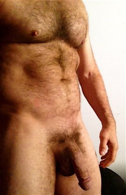 manlyandhairy:  Grrr 