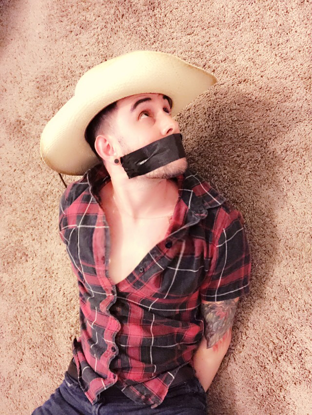 Mouth tightly closed