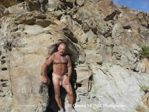 fhabhotdamncobs:  thickbear475:  Just a few Bears and Dads I have been hanging onto  ♂♂