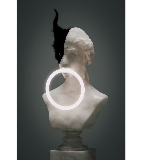 D E C I D I T © Oliver Ler Marinkoski 2021 #sculpture #marble #woman #devil #angel #fallenangel #bla