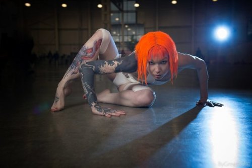 hotcosplaychicks: Leeloo on ComicConRussia by K8Stark   Check out http://hotcosplaychicks.tumblr.com for more awesome cosplay We’re on Facebook!https://www.facebook.com/hotcosplaychicks  Multipass!