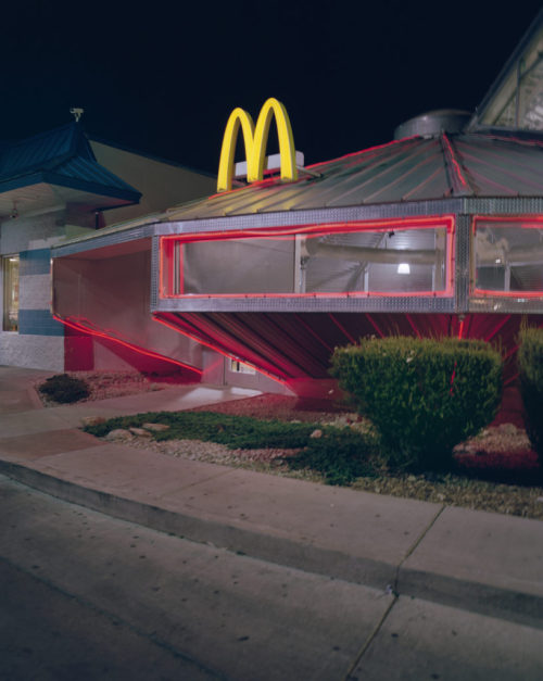 lessadjectivesmoreverbs:  Flying Saucer McDonald’s in Roswell, New Mexico  @empoweredinnocence