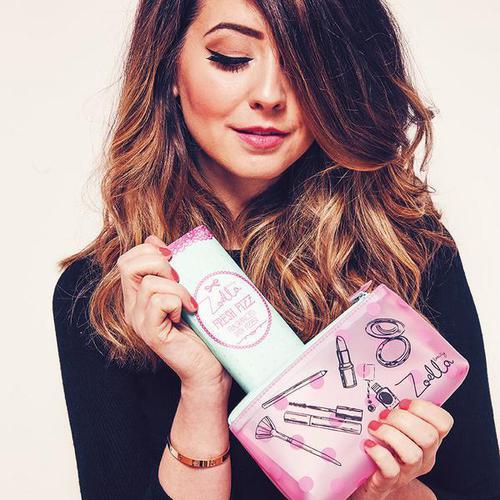 Zoe Sugg - Page 2 Tumblr_nt1avvLeOK1uz5a4wo1_500