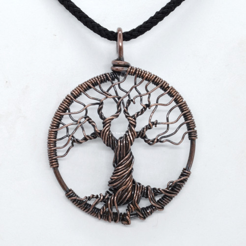 Click here to see more photos and other wire tree pendants like it.Solid copper wire was used in the