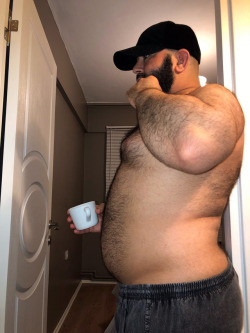 amitbear:  bearmythology:  Another side-belly