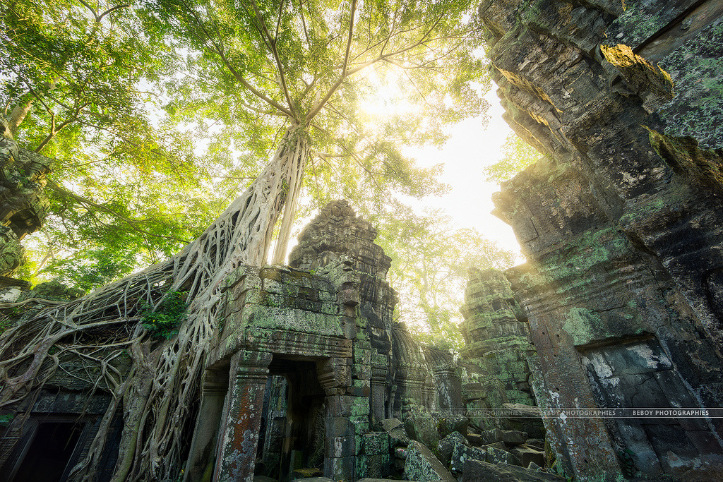 sitoutside:Tomb Raider temple  by  Beboy_photographies  