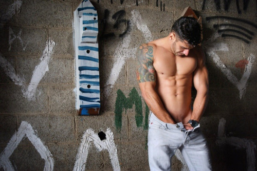 brazilmen:  brazilian escort Kauan brazilmen.tumblr.com contact me: brazilmen@mail.com 