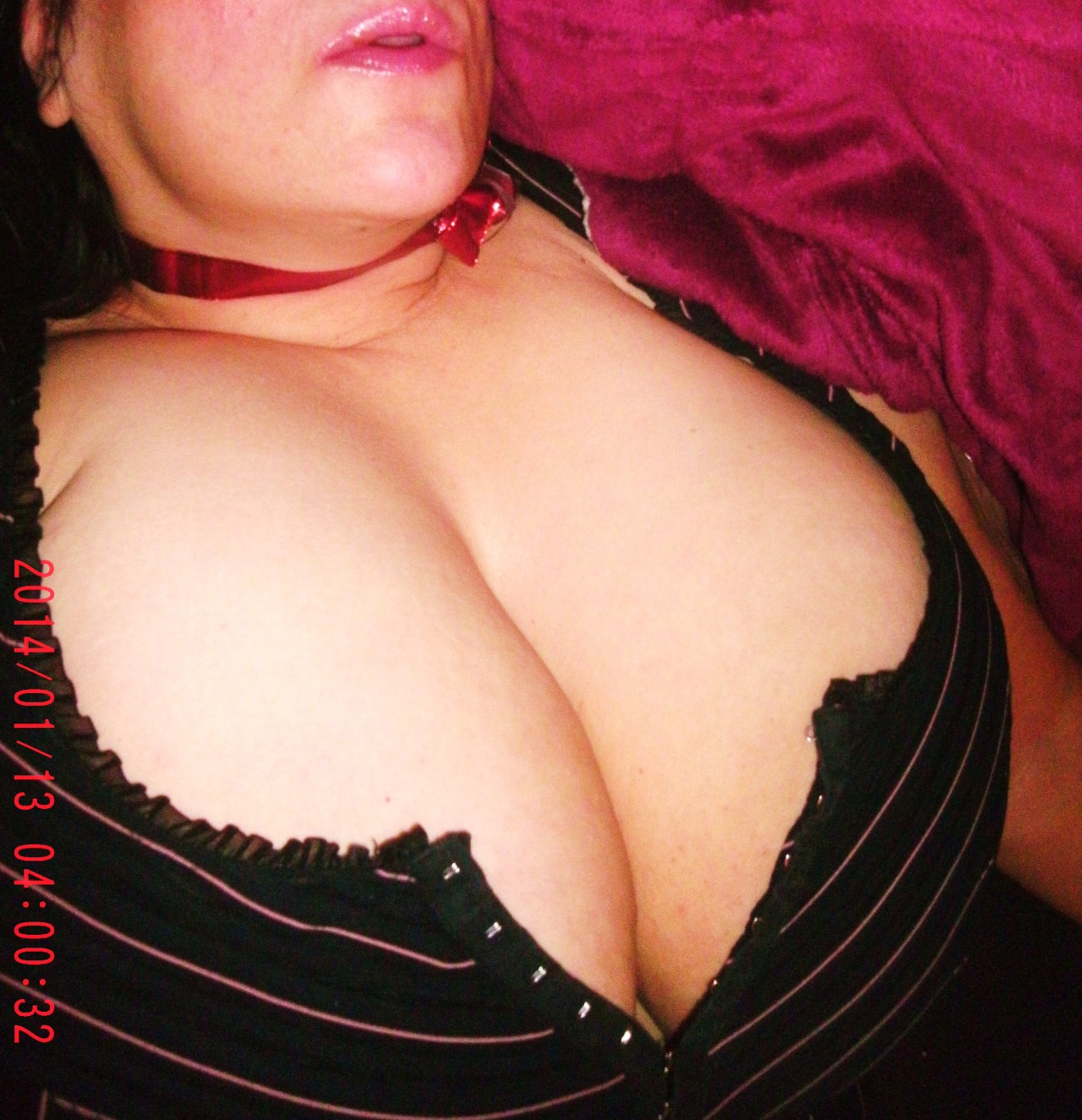 mylonelybreasts:  ~just a tease// one of my favourates 