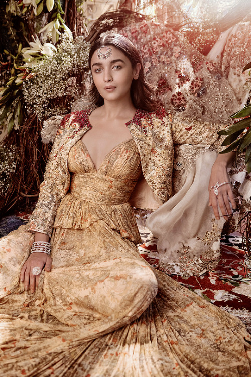 Alia Bhatt for Harper’s Bazaar Bride IndiaPhotography: Errikos Andreou