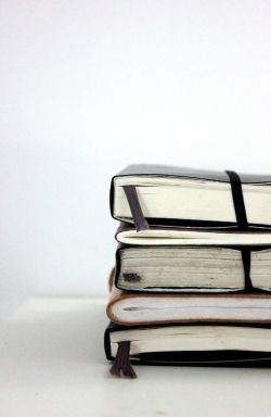 thelittlediaryofpretty:  (via  Notebooks | Photos | Pinterest)