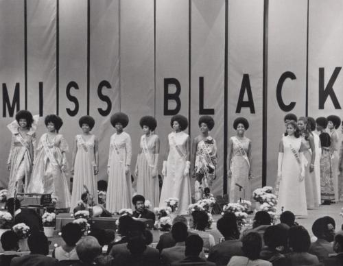 onlyblackgirl:trebled-negrita-princess:nappysupastar:3rdeyechicago:Miss Black America Beauty Pageant