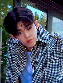 scoupsy:Cheol’s best looks according to tumblr  181023