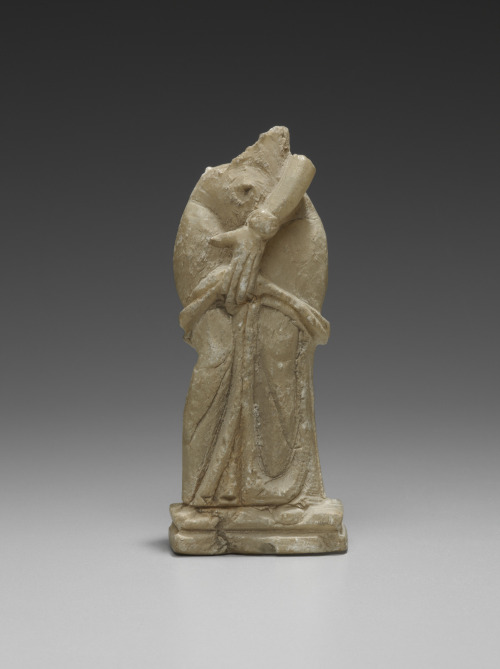 centuriespast:Lower half of statuette of half-draped Aphrodite A.D. 200-256 Limestone Yale-French Ex