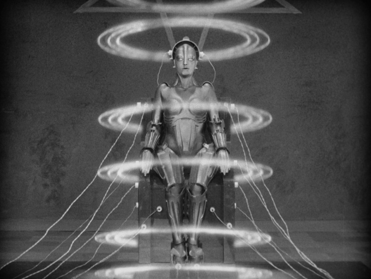 redhandtransmissions:vixensandmonsters:Metropolis (1927)  LOVE Metropolis