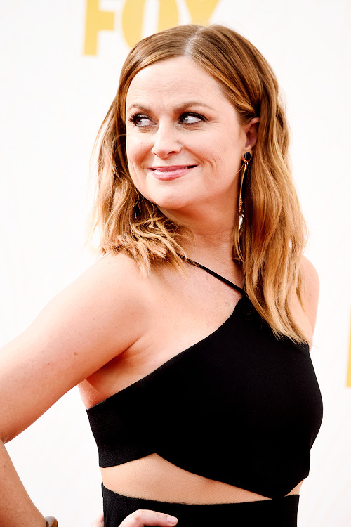 civilwr:  Amy Poehler attends the 67th Annual Primetime Emmy Awards at Microsoft