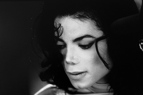 alwayysmichael:Michael Jackson filming music video ‘Remember the Time’ photographed by David Kennerl