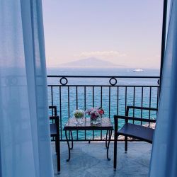 foreverchampagneiglikes:  Room with perfect view in Sorrento Cost / @hotelbellevuesyrene @relaischateaux #relaischateaux by vutheara http://ift.tt/1MM5s3U