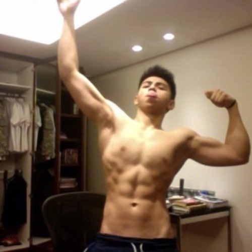 #asian #hotasian #hotasianboys #muscle #abs #hot #fit